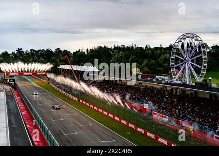 Imola, Bologna, Italien. April 2024. Toyota Gazoo Racing Nr. 7, gefahren von Mike Conway, Kamui Kobayashi und Nick de Vries, gewinnen die 6h von Imola, zweite Runde der Langstreckenweltmeisterschaft auf der internationalen Rennstrecke Enzo und Dino Ferrari (Credit Image: © Luca Martini/ZUMA Press Wire) NUR REDAKTIONELLE VERWENDUNG! Nicht für kommerzielle ZWECKE! Stockfoto