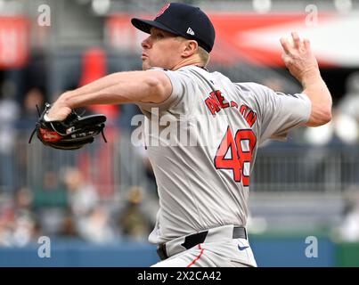 Pittsburgh, Usa. April 2024. Boston Red Sox Pitcher Chase Anderson (48) wirft im PNC Park am Sonntag, den 21. April 2024 in Pittsburgh im neunten Inning des Sieges 6-1 gegen die Pittsburgh Pirates. Foto: Archie Carpenter/UPI Credit: UPI/Alamy Live News Stockfoto