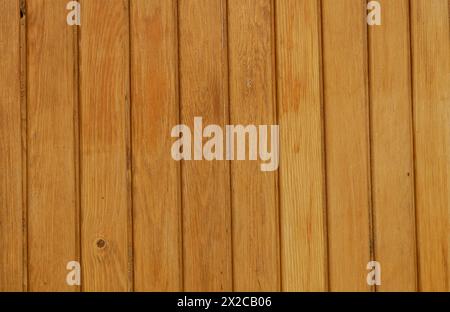Hölzerner Hintergrund. Holz mit dünnen Streifen darauf. Stockfoto