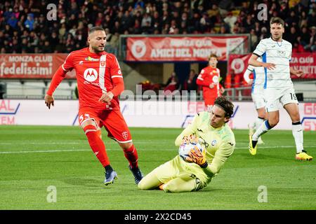 Monza, Italie. April 2024. Marco Carnesecchi (Atalanta BC) während des italienischen Meisterschaftsspiels Serie A zwischen AC Monza und Atalanta BC am 21. April 2024 im U-Power Stadium in Monza, Italien - Foto Morgese-Rossini/DPPI Credit: DPPI Media/Alamy Live News Stockfoto