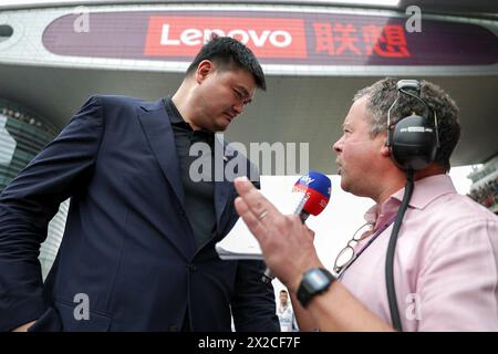 Shanghai, China. April 2024. 21.04.2024, Shanghai International Circuit, Shanghai, Formel 1 Chinesischer Grand Prix 2024, im Bild Yao Ming Credit: dpa/Alamy Live News Stockfoto