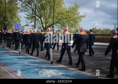 20. April 2024 LondonUK - März von der loyalen Orange Institution of England und anderen Orange Lodges entlang der Millbank in London Stockfoto