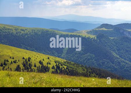 Panoramablick von den Bergen Velka Fatra, Velka Fatra Nationalpark, Slowakei Stockfoto