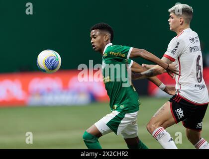 São Paulo, SP, Brasilien - 21. April 2024 Fußball / Palmeiras x Flamengo RJ - Spieler Estevão, während des Spiels zwischen Palmeiras und Flamengo, gültig für die 3. Runde der brasilianischen Meisterschaft 2024, die am heutigen Sonntagnachmittag (21) im Allianz Parque ausgetragen wird. Kredit; Vilmar Bannach/Alamy News. Stockfoto