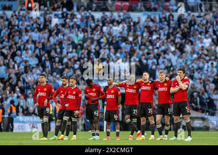 London, Großbritannien. April 2024. Die Spieler von Manchester United ließen sich entlüften, nachdem Casemiro von man Utd im Halbfinale des FA Cup zwischen Coventry City und Manchester United im Wembley Stadium in London verpasst hatte. (Richard Callis/SPP) Credit: SPP Sport Press Photo. /Alamy Live News Stockfoto