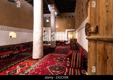 Riad, Saudi-Arabien - 10. Februar 2023: Innenraum des Masmak-Forts aus dem Jahr 1895 in der Altstadt von Riad in der Hauptstadt Saudi-Arabiens. Stockfoto