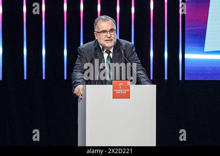 Hannover Messe Eröffnung 2024 Prof. Dr.-Ing. Siegfried Russwurm, Präsident des Bundesverbands der Deutschen Industrie e.V. , Rede im Kuppelsaal Hannover Hannover Congress Centrum HCC, Niedersachsen Deutschland *** Hannover Messe Eröffnung 2024 Prof Dr. Ing Siegfried Russwurm, Präsident des Bundesverbands der Deutschen Industrie e V , Rede im Kuppelsaal Hannover Congress Centrum HCC , Niedersachsen Deutschland Stockfoto