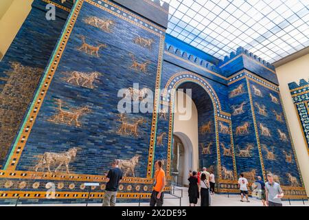 Ishtar-Tor im Pergamonmuseum in Berlin Stockfoto