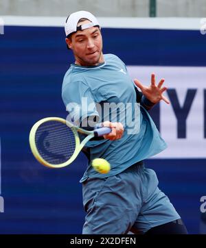 München, Deutschland. April 2024. Jan-Lennard Struff trifft beim Tennisturnier der BMW Open 2024 in München am 21. April 2024 im Finale der Männer zwischen Taylor Fritz aus den Vereinigten Staaten und Jan-Lennard Struff aus Deutschland. Quelle: Philippe Ruiz/Xinhua/Alamy Live News Stockfoto