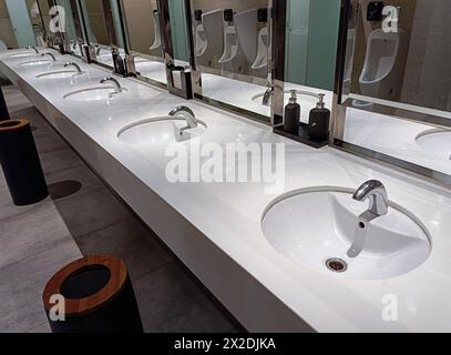 Öffentliche Toiletten, öffentliche Toiletten in Hotels Stockfoto