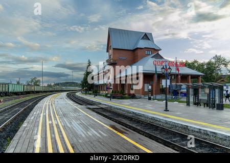 Sortavala, Karelien, Russland - 8. Juli 2023: Bahnhof in Sortavala (Serdobol). Republik Karelien. Russland Stockfoto