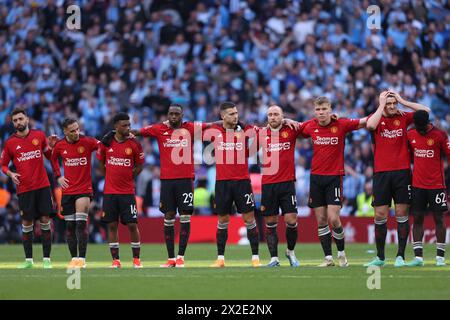 London, Großbritannien. April 2024. Spieler von man Utd beim Elfmeterschießen beim Halbfinalspiel des Emirates FA Cup Coventry City gegen Manchester United am 21. April 2024 im Wembley Stadium, London, Großbritannien Credit: Paul Marriott/Alamy Live News Stockfoto