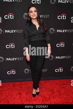 Hollywood, USA. April 2024. Mila Kunis kommt zum 25. Jahrestag der Familie Guy während des PaleyFest 2024, das am 19. April 2024 im Dolby Theatre in Hollywood stattfand. © Lisa OConnor/AFF-USA.com Credit: AFF/Alamy Live News Stockfoto