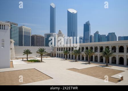 Geografie / Reise, Vereinigte Arabische Emirate, Abu Dhabi, altes Fort und Museum Qasr Al-Hosn, Abu Dhabi Stadt, ADDITIONAL-RIGHTS-CLEARANCE-INFO-NOT-AVAILABLE Stockfoto