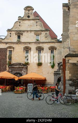 Buchhandlung in den Gewölben einer mittelalterlichen Kirche, Dominicanerkerkstraat 1, 6211 CZ Maastricht, Niederlande Stockfoto