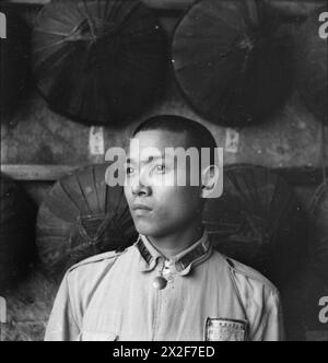 Foto von Cecil Beaton aus dem Jahr 1943-1944, das Indien, Birma und China zeigt, traditionelles Leben, kulturelle Ereignisse, und regionale Landschaften in Schwarz-weiß. Stockfoto