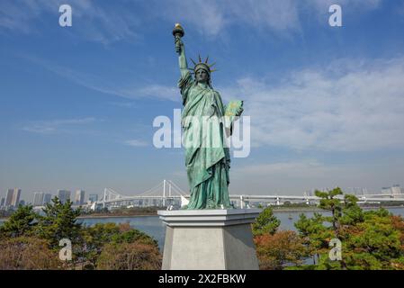 Geographie / Reise, Japan, Kanto, Tokio, Nachbildung der Freiheitsstatue, Regenbogenbrücke, ADDITIONAL-RIGHTS-CLEARANCE-INFO-NOT-AVAILABLE Stockfoto