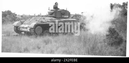 Ein Panzerschiff des 2. Bataillons, 1. Panzerregiment, 1. Polnisches Korps, feuerte seine Waffe während einer Trainingsübung in Schottland am 21. August 1941 ab, beobachtet während des Besuchs von General Alan Brooke. Stockfoto