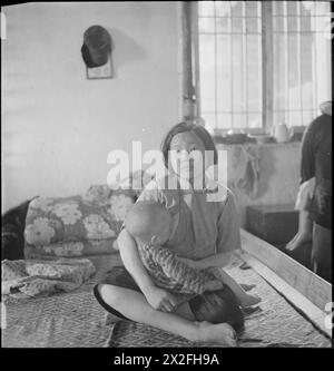 Cecil Beaton schuf während seiner Reise durch Indien, Burma und China 1943–1944 ein Schwarzweiß-Negativfoto. Stockfoto