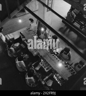 Schwarzweiß-Foto von Cecil Beaton von seiner Reise durch Indien, Birma und China 1943-1944, die Landschaften, Menschen, und kulturelle Umgebungen. Stockfoto