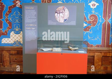 Göttweig, Niederösterreich, Österreich. Museum im Kaiserflügel des Klosters Göttweig. Beleuchtung ab 1395-1405 Stockfoto