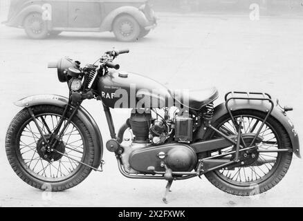 Royal Enfield 346cc SV Motorrad, das von der Royal Air Force während des Zweiten Weltkriegs für militärische Operationen und Transport verwendet wurde. Stockfoto