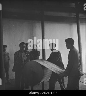 Schwarzweißfoto von Cecil Beaton von seiner Reise durch Indien, Birma und China 1943-1944, die Landschaften, Architektur und Menschen zeigt. Stockfoto