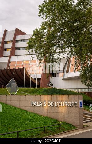 Palais de l’Europe, Gebäude des Europarates im Europaviertel, Straßburg Frankreich Stockfoto