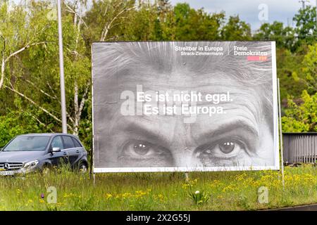 2024-04-22,Berlin,Europawahl,vom 6. bis 9. Juni 2024 wählen Sie die Bürgerinnen und Bürger der Europäischen Union EU zum zehnten Mal das Europäische Parlament. In Deutschland wird am Sonntag, 9. Juni 2024 gewählt.ein Plakat der Partei FDP Marie-Agnes Strack-Zimmermann *** 2024 04 22,Berlin,Europawahlen,vom 6. Bis 9. Juni 2024 wählen die Bürger der Europäischen Union zum zehnten Mal das Europäische Parlament in Deutschland, Wahlen finden am Sonntag, 9. Juni, statt. 2024 Ein Poster der FDP-Partei Marie Agnes Strack Zimmermann Stockfoto