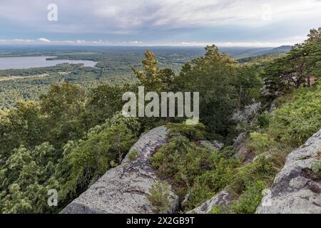 Blick auf den Weiss Lake vom Cheyene Rock Village Park in der Nähe von Leesburg, Alabama Stockfoto