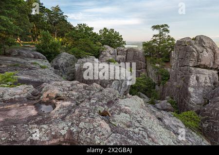 Blick auf den Berg vom Cheyene Rock Village Park in der Nähe von Leesburg, Alabama Stockfoto