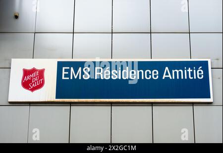 Genf, Schweiz - 5. April 2024: EMS Residence Amitie der Heilsarmee. Wohnraum in Genf, spezialisiert auf die Betreuung pflegebedürftiger älterer Menschen Stockfoto