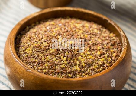 Bio Brown Dry Ground Flachs Samen in einer Schüssel Stockfoto