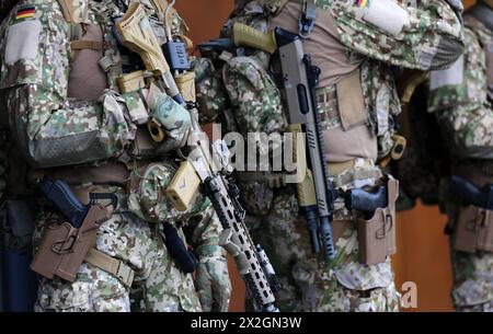 Ein Kommandotrupp des Kommandos Spezialkräfte KSK. Symbolbild. Bundeskanzler Olaf Scholz besucht das Kommando Spezialkräfte KSK am 05. März 2024 in Calw. Calw Baden-Württemberg Deutschland *** Eine Kommandoeinheit des Sondereinsatzkommandos KSK Symbolbild Bundeskanzler Olaf Scholz besucht das Sondereinsatzkommando KSK am 05. März 2024 in Calw Calw Baden-Württemberg Deutschland Stockfoto