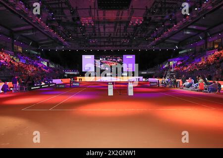 Stuttgart, Baden-Württemberg, Deutschland. April 2024. Impressionen vor der Trophäenzeremonie im Jahr 47. Porsche Tennis Grand Prix Stuttgart – WTA500 (Bild: © Mathias Schulz/ZUMA Press Wire) NUR REDAKTIONELLE VERWENDUNG! Nicht für kommerzielle ZWECKE! Stockfoto