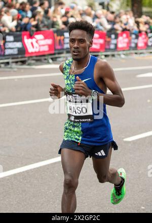 London, Großbritannien. April 2024. April 2024, London, Großbritannien. Veranstaltung: London Marathon 2024. Bildunterschrift: Haso Picture: Mark Dunn / Alamy Live News Credit: Mark Dunn Photography/Alamy Live News Stockfoto