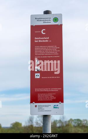 Informationstafel, Informationstafel, Elbfeuchtgebiete bei Bleckede, Niedersachsen, Deutschland Stockfoto