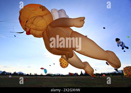 Thailand International Kite Festival am 10. März 2012 im Naresuan Camp, Cha-am, Provinz Phetchaburi Thailand Stockfoto