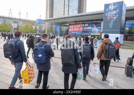 Hannover Messe Industrie 2024 DEU, Deutschland, Niedersachsen, Hannover, 16.04.2024: Eingang zum Messegelände, Willkommen auf der Hannover Messe 2024 *** Hannover Messe Industrie 2024 DEU, Deutschland, Niedersachsen, Hannover, 16 04 2024 Eintritt zum Messegelände, Willkommen auf der Hannover Messe 2024 Stockfoto