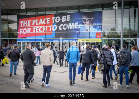 Hannover Messe Industrie 2024 DEU, Deutschland, Niedersachsen, Hannover, 16.04.2024: Eingang zum Messegelände, Willkommen auf der Hannover Messe 2024 *** Hannover Messe Industrie 2024 DEU, Deutschland, Niedersachsen, Hannover, 16 04 2024 Eintritt zum Messegelände, Willkommen auf der Hannover Messe 2024 Stockfoto