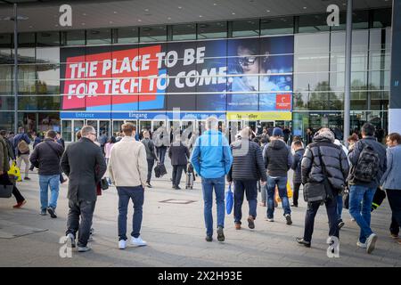 Hannover Messe Industrie 2024 DEU, Deutschland, Niedersachsen, Hannover, 16.04.2024: Eingang zum Messegelände, Willkommen auf der Hannover Messe 2024 *** Hannover Messe Industrie 2024 DEU, Deutschland, Niedersachsen, Hannover, 16 04 2024 Eintritt zum Messegelände, Willkommen auf der Hannover Messe 2024 Stockfoto