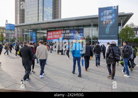 Hannover Messe Industrie 2024 DEU, Deutschland, Niedersachsen, Hannover, 16.04.2024: Eingang zum Messegelände, Willkommen auf der Hannover Messe 2024 *** Hannover Messe Industrie 2024 DEU, Deutschland, Niedersachsen, Hannover, 16 04 2024 Eintritt zum Messegelände, Willkommen auf der Hannover Messe 2024 Stockfoto