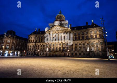 Damplein und Königspalast von Amsterdam (Koninklijk Paleis), Amsterdam, Niederlande Stockfoto