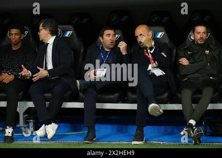 Madrid, Spanien. April 2024. Deco (Barcelona) Fußball/Fußball : spanisches Spiel "LaLiga EA Sports" zwischen Real Madrid CF 3-2 FC Barcelona im Estadio Santiago Bernabeu in Madrid, Spanien. Quelle: Mutsu Kawamori/AFLO/Alamy Live News Stockfoto