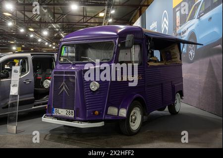 Riga, Lettland, 19. April 2024: Citroen H Van, leichter Lkw oder Lieferwagen auf der Rigaer Automobilausstellung Stockfoto