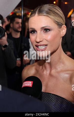 Michelle Hunziker - das ZELT Gala 2024 Michelle Hunziker. Das ZELT Gala 2024 vom 21.04.2024 auf dem Kasernenareal in Zürich. Schweiz. *** Michelle Hunziker das ZELT Gala 2024 Michelle Hunziker das ZELT Gala 2024 vom 21 04 2024 im Kasernenareal Zürich Schweiz Stockfoto