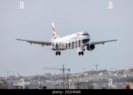 British Airways Airbus A321-231 (REG: G-EUXG) mit Flug BA2614 ab London Gatwick. Stockfoto