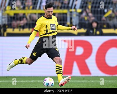 DORTMUND - Mats Hummels von Borussia Dortmund während des Bundesliga-Spiels zwischen Borussia Dortmund und Bayer 04 Leverkusen im Signal Iduna Park am 21. April 2024 in Dortmund. ANP | Hollandse Hoogte | GERRIT VAN COLOGNE Stockfoto