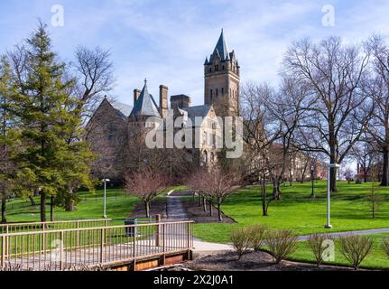 Weg zur historischen University Hall an der Ohio Wesleyan University in Delaware, OH Stockfoto