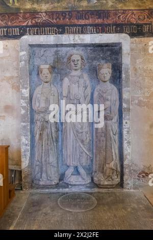 Marienkathedrale Innenansicht, Steinplatte des zweigeborenen Grafen von Gleichen 1299, Erfurt, Thüringen, Deutschland Stockfoto